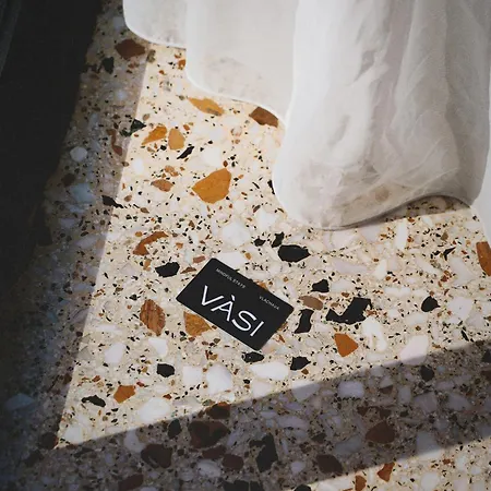 Vasi Hotel